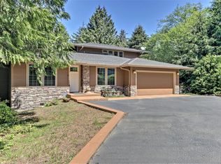 566 Fairway Dr, Gleneden Beach, OR 97388