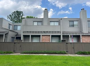 1663 Prairie Grove Dr, Houston, TX 77077