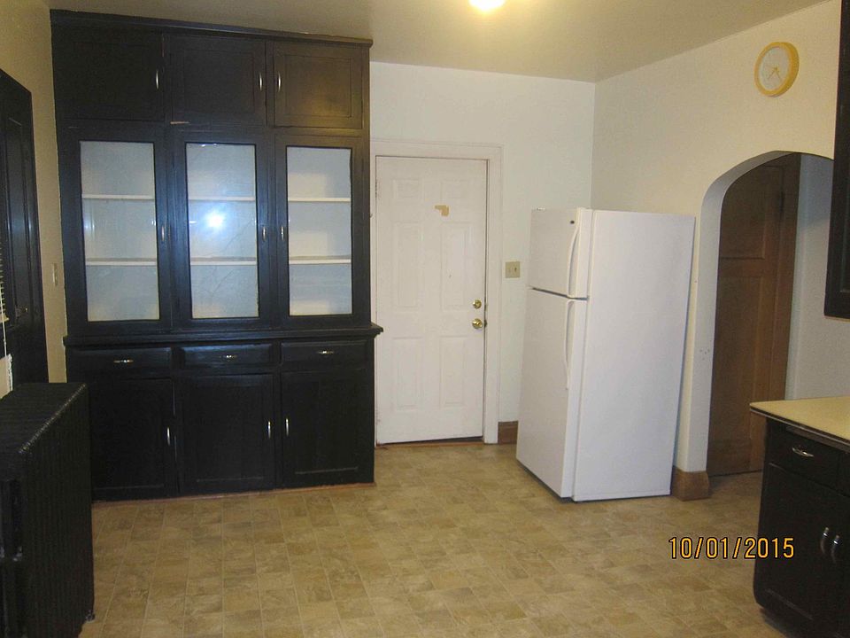 1st image of 821 E Center St