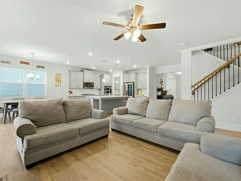 196 Treeline Trl — Photo 8