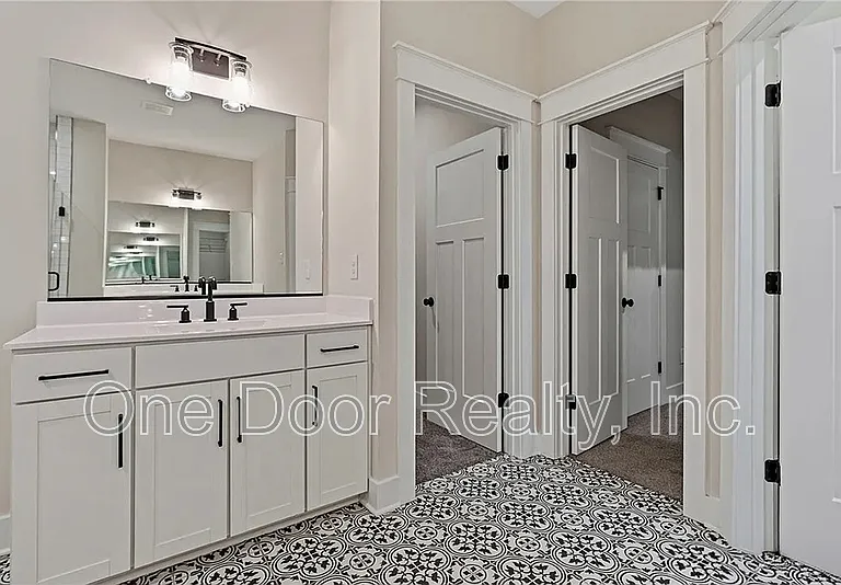 5320 Linkshire Ln — Photo 42