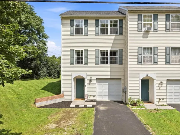 114 Sir Washington St, Inwood, WV 25428