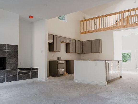 4th image of 8631 Santa Clara Dr