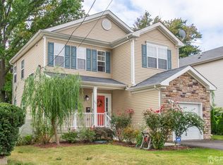 467 Teneyke Pl, Rahway, NJ 07065