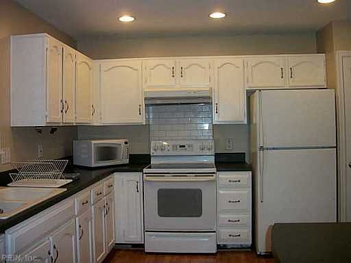 4th image of 5440 Brookfield Dr