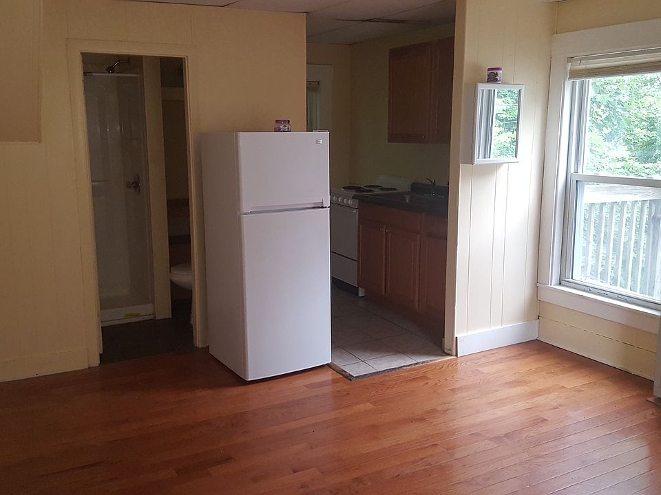 2nd image of 48 Middle St
