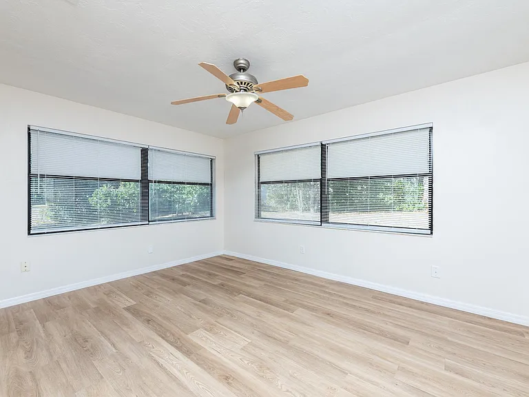3500 N Honeylocust Dr — Photo 11