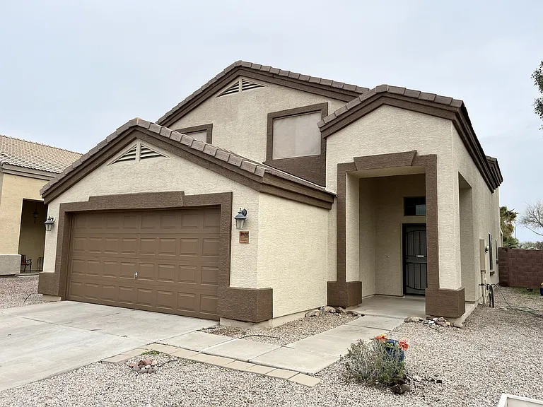 2028 N Wildflower Ln — Photo 1