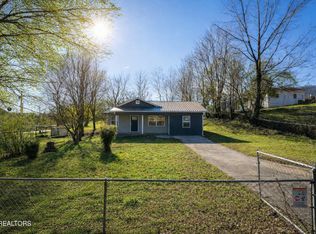 205 N 12th St, La Follette, TN 37766