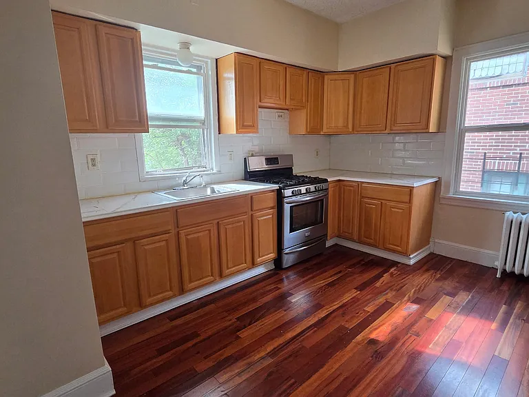 637 Warburton Ave #2 — Photo 7