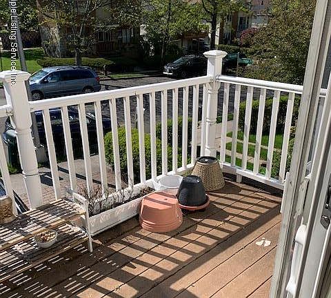 3rd image of 180 Washington Ave