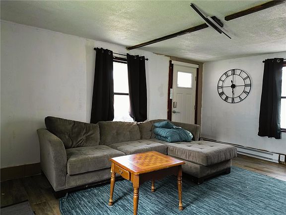 2nd image of 328 3rd St
