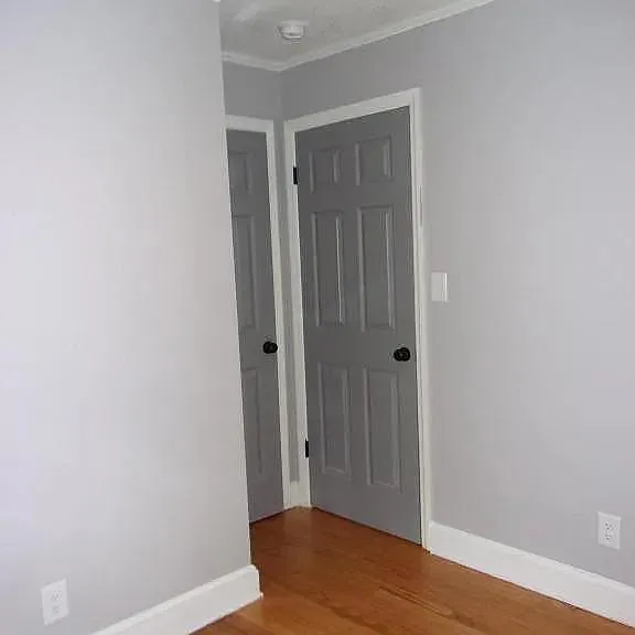 930 N Saylor St — Photo 3