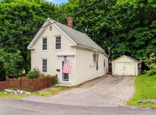 12 Robinson St, Gardiner, ME 04345