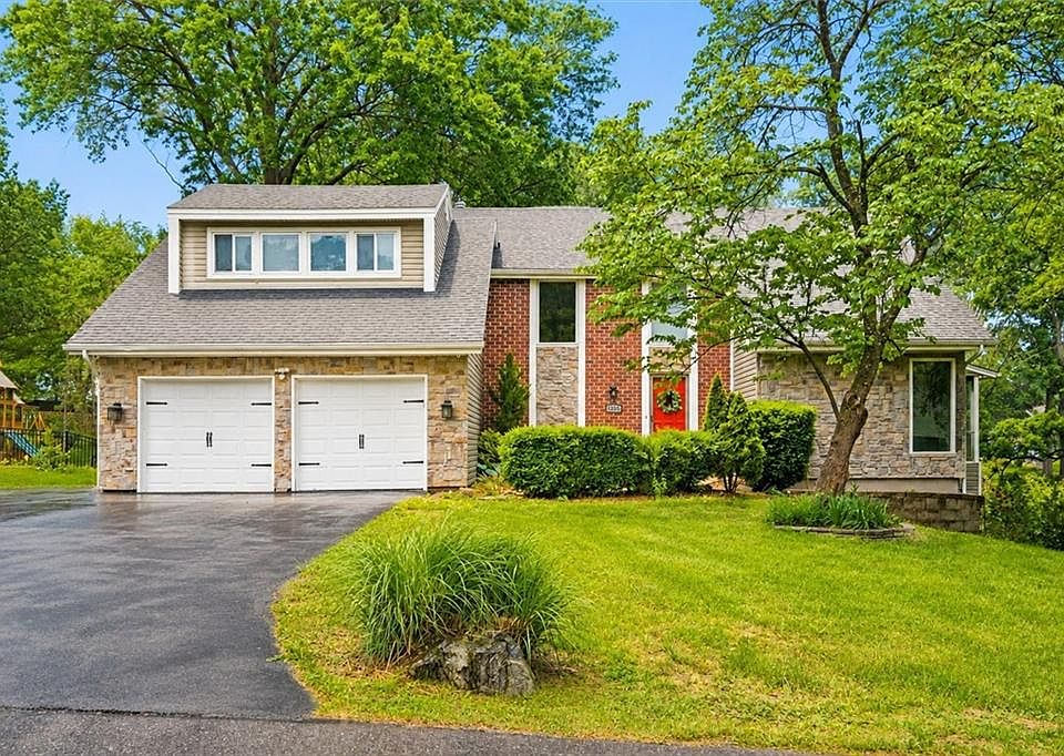 1st image of 12343 Pinehurst Dr