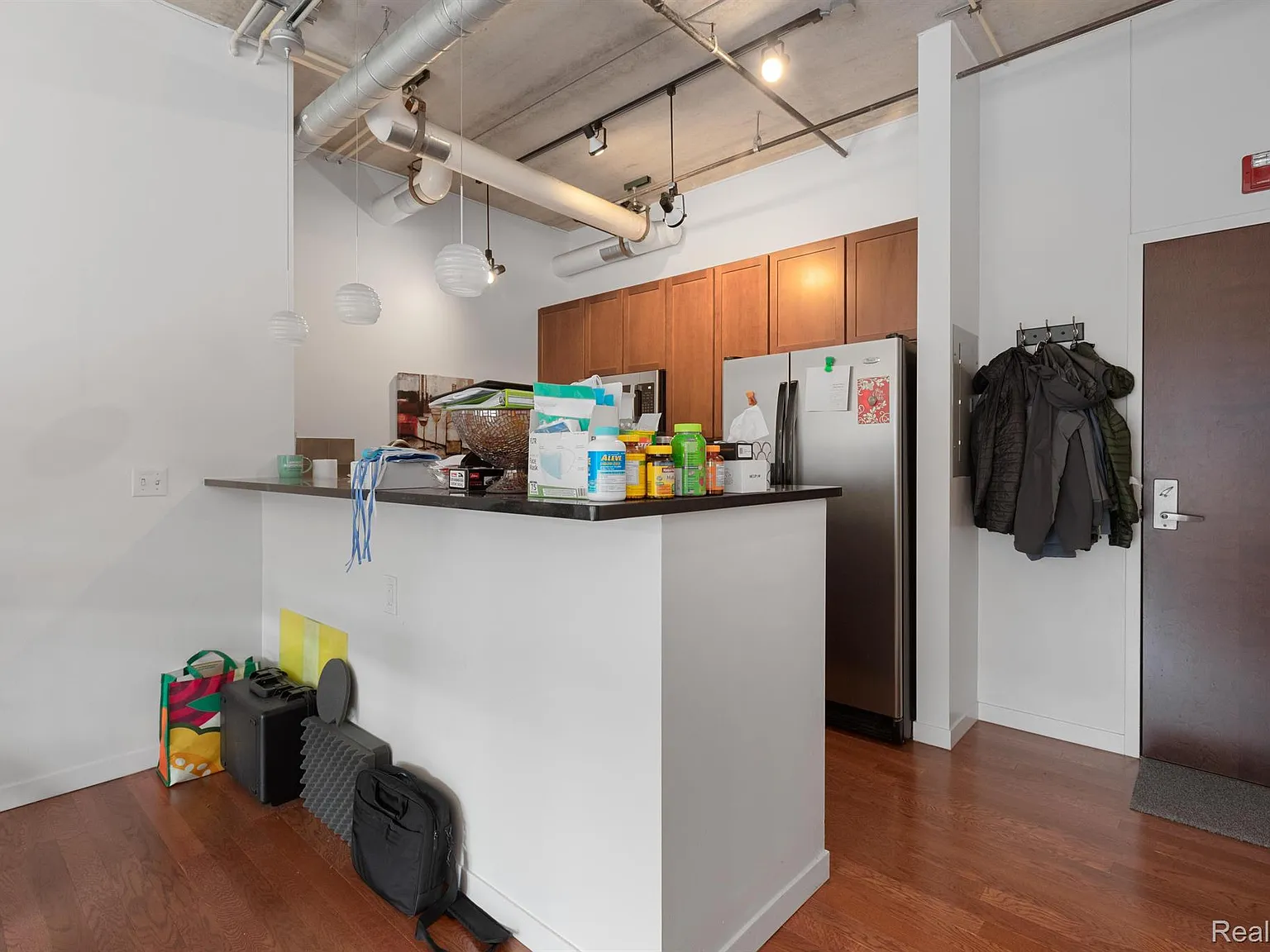 2 bed, 1127 sqft, $2,600 — Photo 3