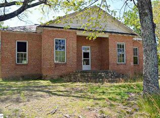 8727 Parris Bridge Rd, Chesnee, SC 29323