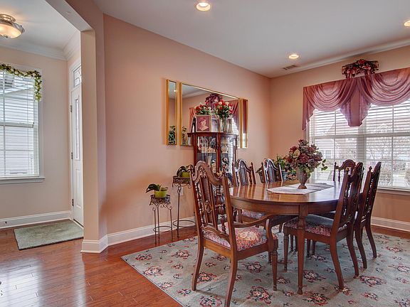 4th image of 21 W Baccio Lane