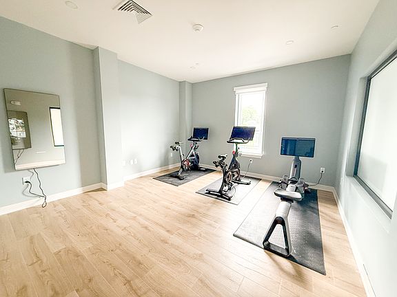 3rd image of 500 Talbot Ave #144c90c16