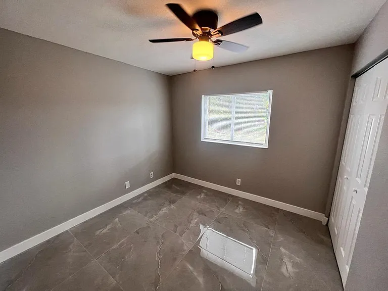 151 NE 17th Ave — Photo 8
