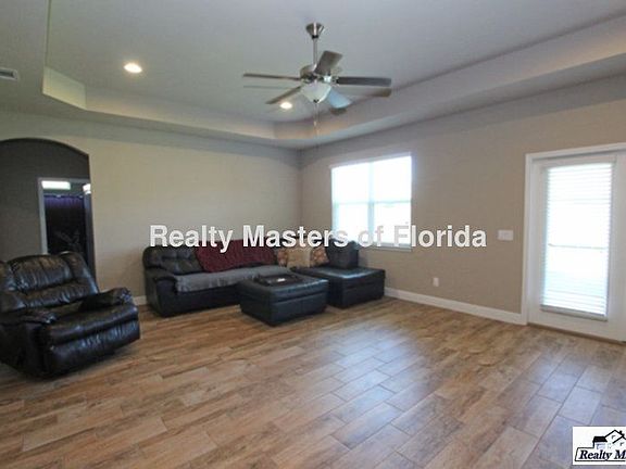 4th image of 9939 Boxelder Blvd