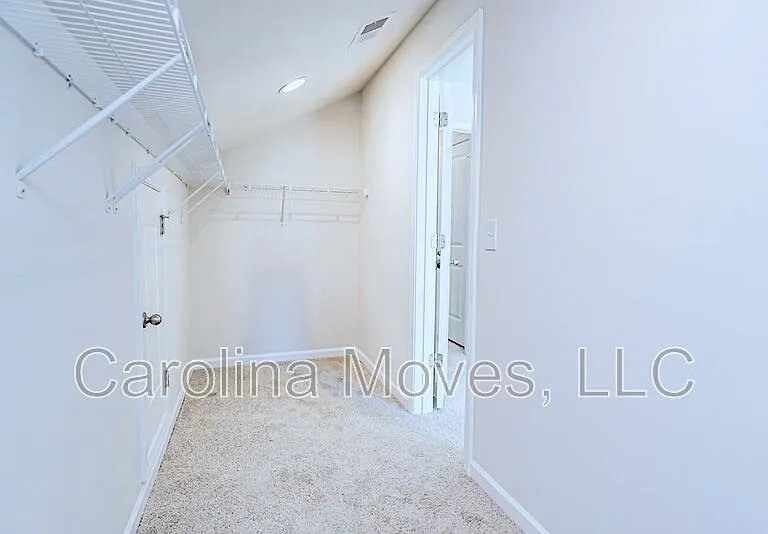 400 Chinchilla Dr — Photo 20