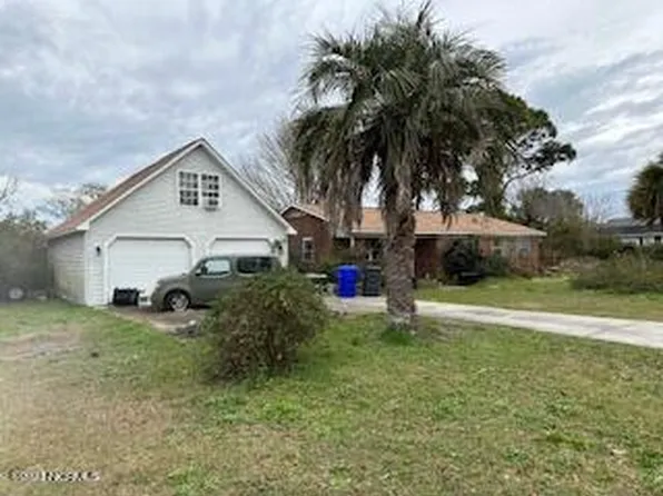 905 S Sixth Street, Carolina Beach, NC 28428