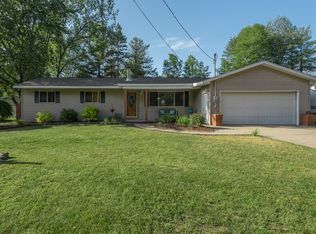 550 W Dorr Rd, Sanford, MI 48657