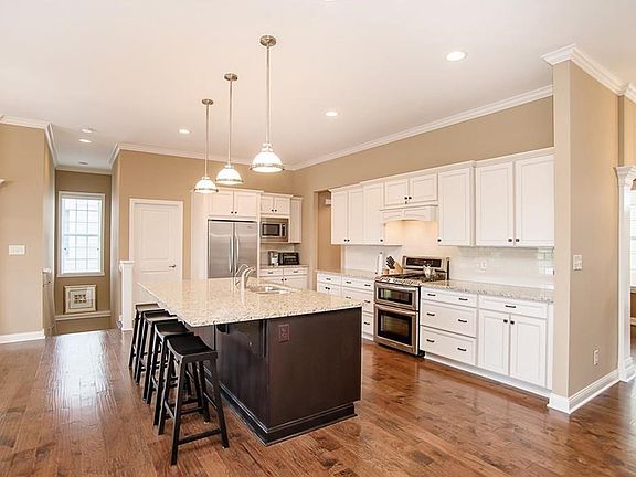 5th image of 11569 Weeping Willow Dr