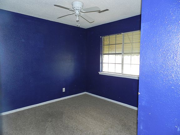 3rd image of 1809 S 119th Ave E