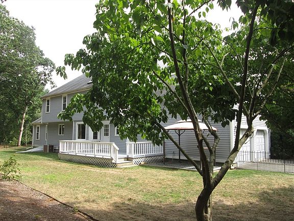 3rd image of 26 Holly Tree Dr
