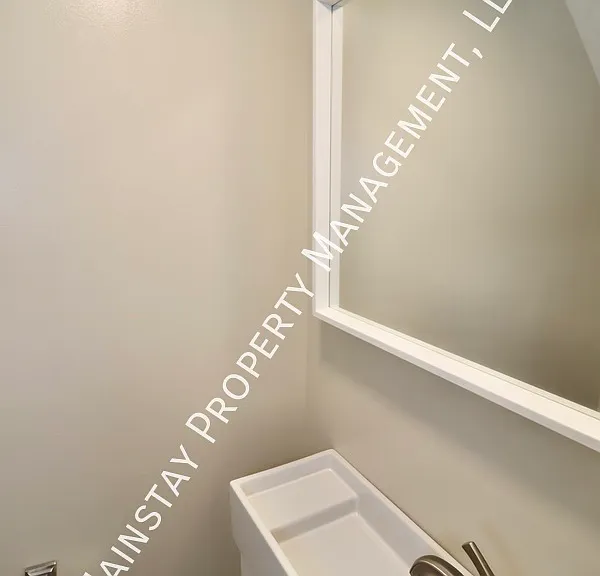 9045 N Laurel Rd #B — Photo 12