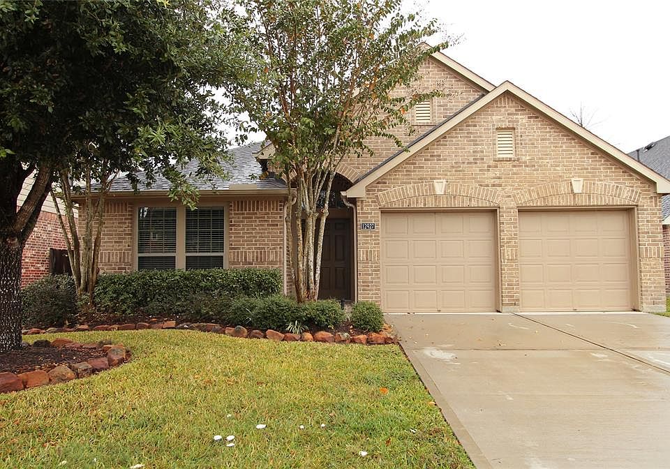 1st image of 12927 Buchanan Oaks Ln