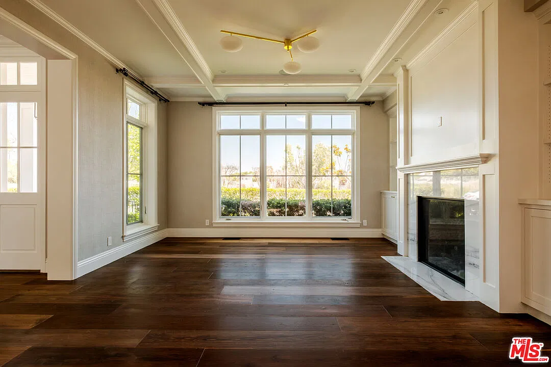 5 bed, 7.0 bath, 5713 sqft, $35,000 — Photo 4
