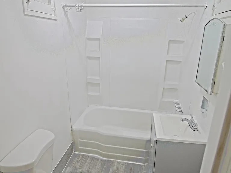 1016 N 11th St #3 — Photo 7