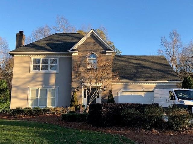 1st image of 2221 Redwood Dr
