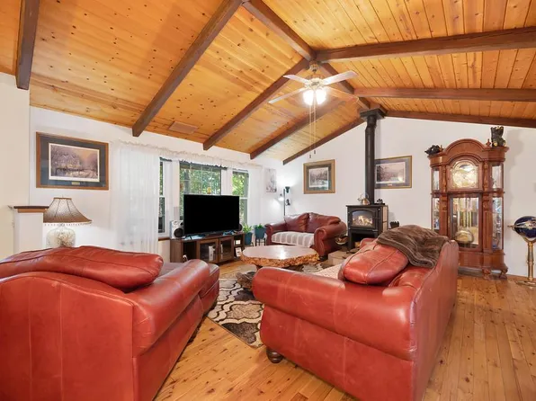 5520 Begonia Dr, Pollock Pines, CA 95726