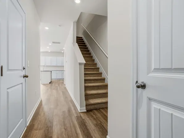 Nyomi Plan, Parkside Heights