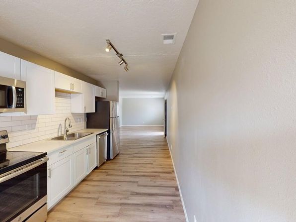 9416 Lexington Ave NE #22