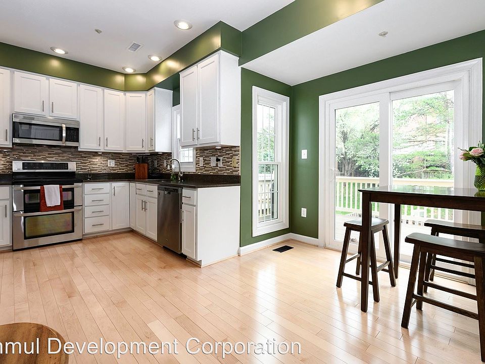 1st image of 23 Sterling Ct