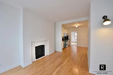 Rented by R New York