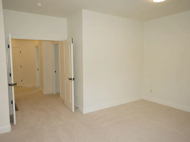4139 NW Twilight Ter — Photo 35