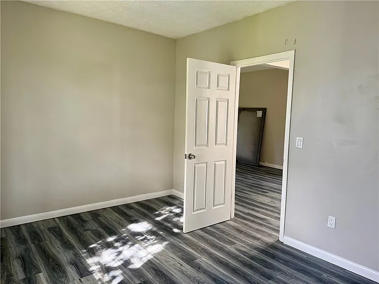 1-3 Champeney Ter — Photo 7