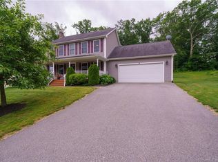 11 Victory Ln, Willimantic, CT 06226
