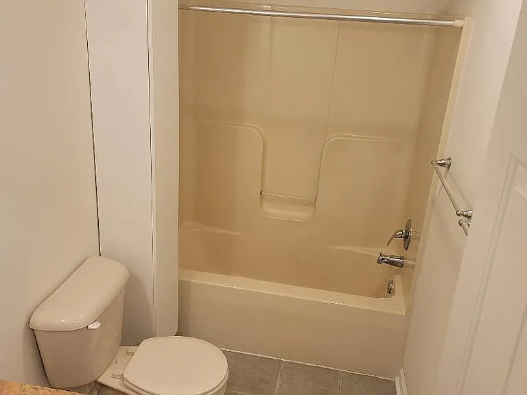 610 Maple Ave — Photo 5