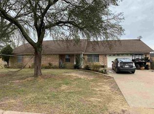 1513 Leach St, Kilgore, TX 75662