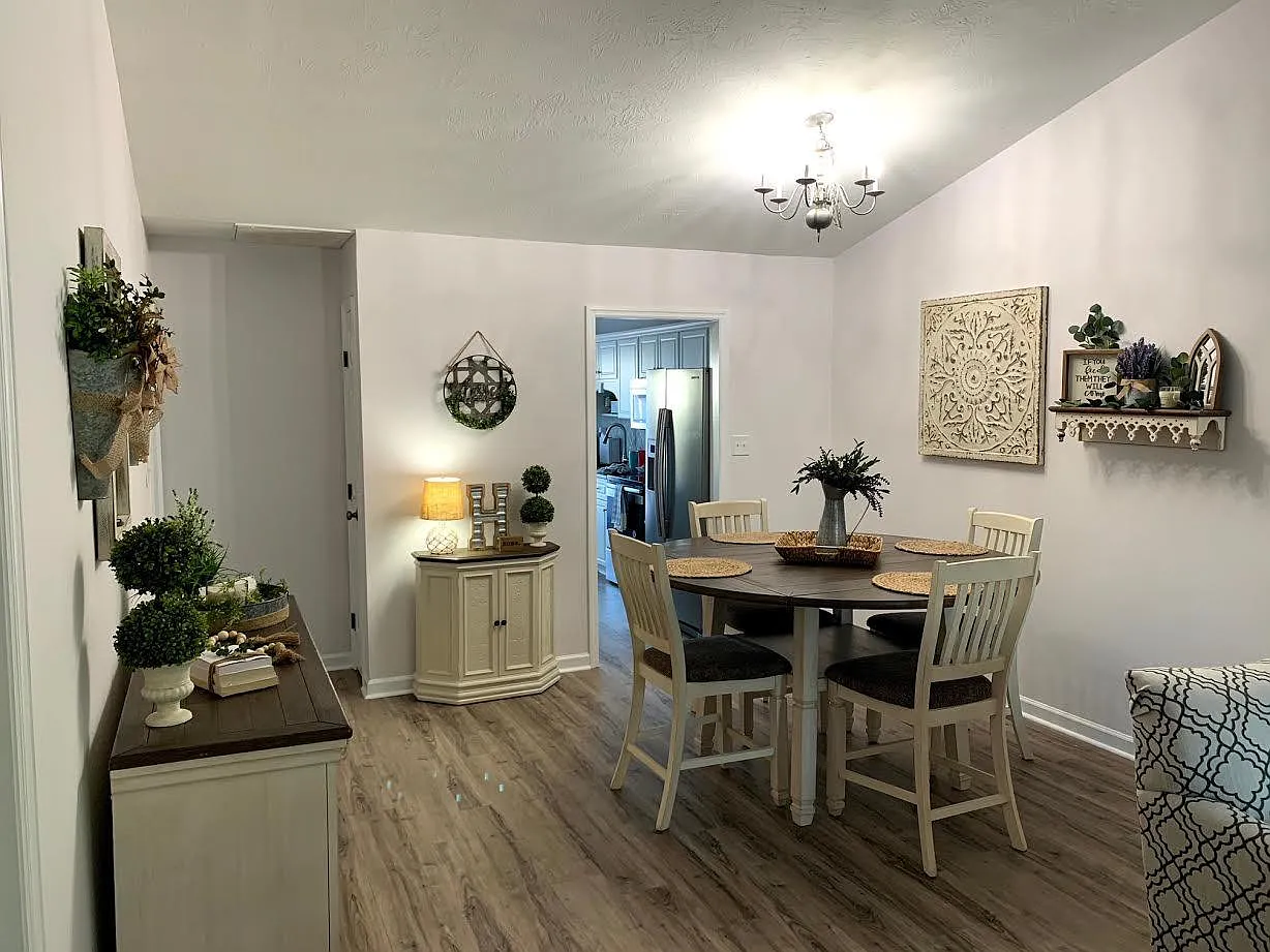 1638 Emma St — Photo 4