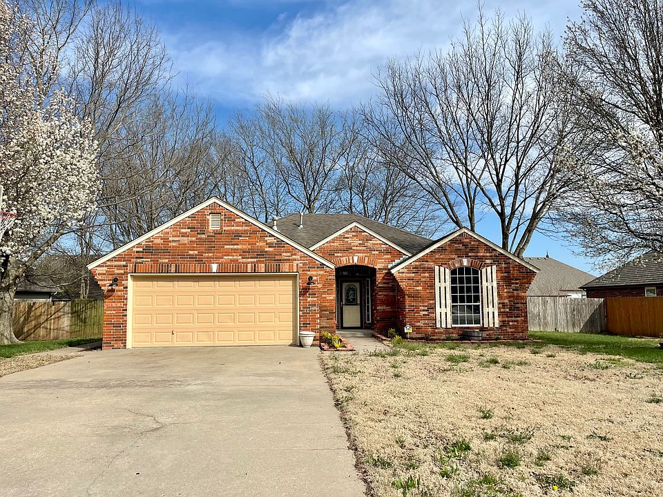 1st image of 25605 Briar Dr