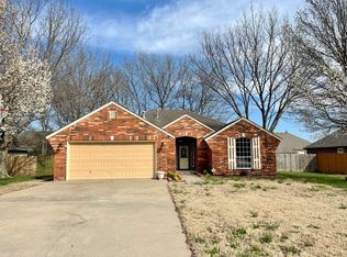 25605 Briar Dr, Claremore, OK 74019