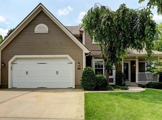 513 SW Stacey Dr, Lees Summit, MO 64082